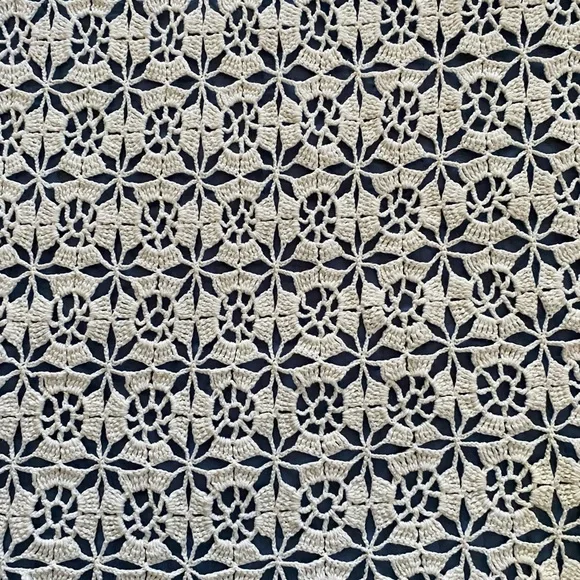 Vintage Crochet Lace Tablecloth - Picture 1 of 7